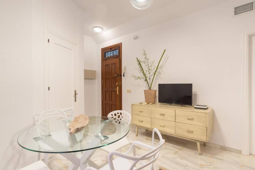 Tgh/ Malaga Centro Carreteria Apartment Exterior photo